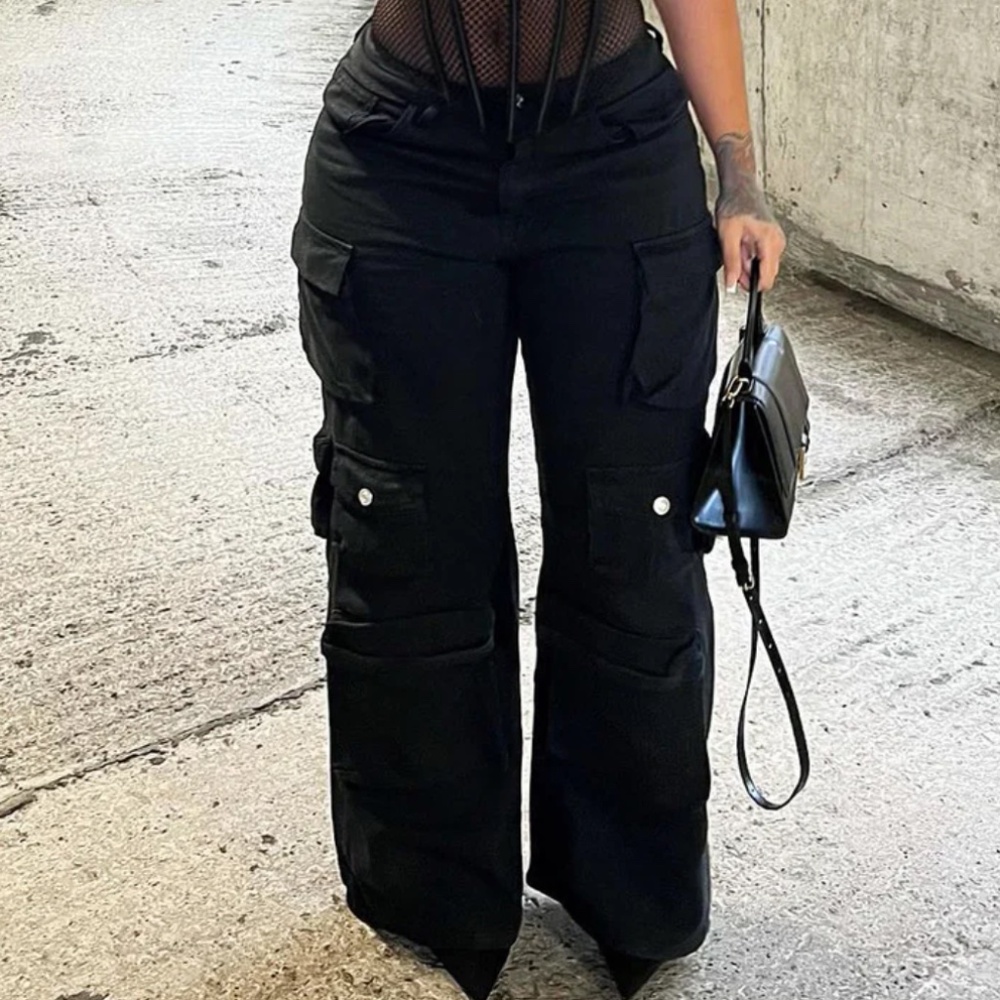 Black cargos
